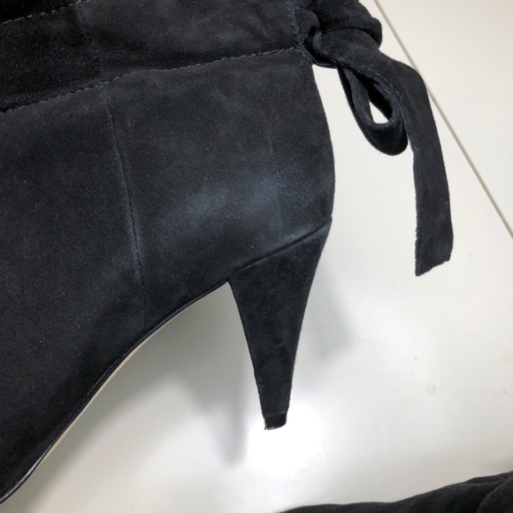 Lord and Taylor suede ankle booties with bow detail - Picture 3 of 4